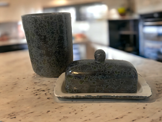 Mayco CG-786 Obsidian Jungle Gems Glaze – River Craft Ceramics Mayco CG-786 Obsidian Jungle Gems Glaze – River Craft Ceramics