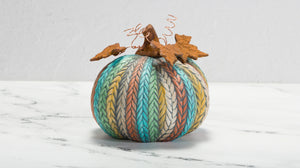 KNITTED PUMPKIN WITH LEAVES