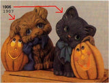 KITTEN WITH PUMPKIN LIGHT UP