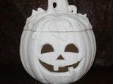 Medium Halloween Pumpkin w/ Leaves lid